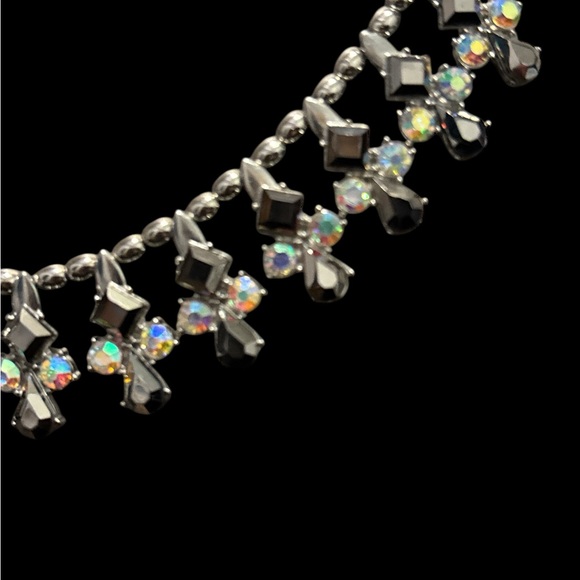 Vintage NY Necklace with AB Rhinestones & Jet Black Crystals - Picture 9 of 11